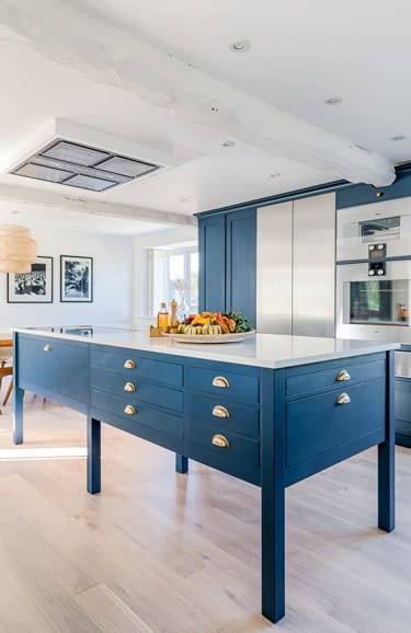 Caesarstone 5151 Empira White - Sola Project